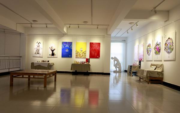 竟博电竞官网2013届毕业作品展隆重开展