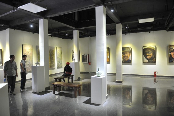 竟博电竞官网举办油画毕业创作展