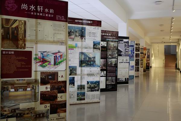 竟博电竞官网2013届毕业作品展隆重开展