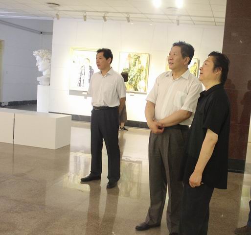 竟博电竞官网举办《行言寓彰——油画作品四人展》