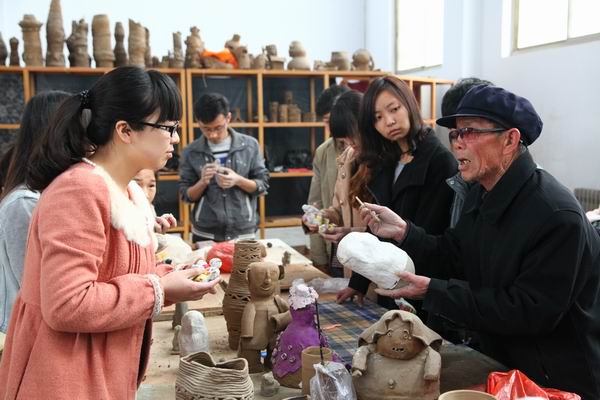 竟博电竞官网举办非物质文化遗产走进校园活动