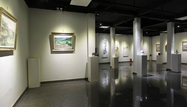 竟博电竞官网举办“迎春”教师作品联展